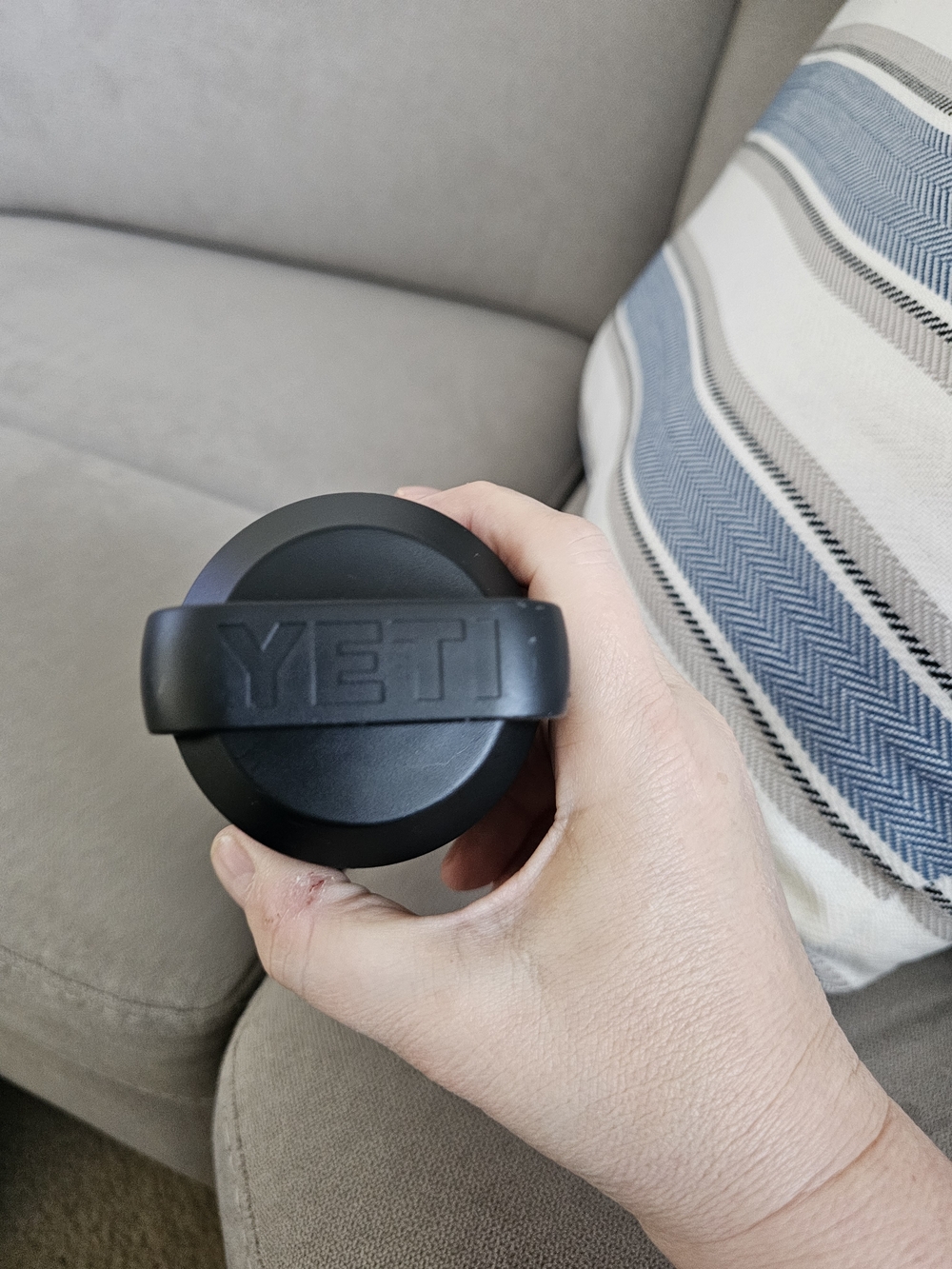 Custom YETI Rambler 26oz - Picture 2 of 9